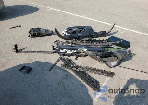 2022 Volvo Xc60 B5 Momentum z USA, uszkodzony, nr VIN YV4L12RKXN1004050